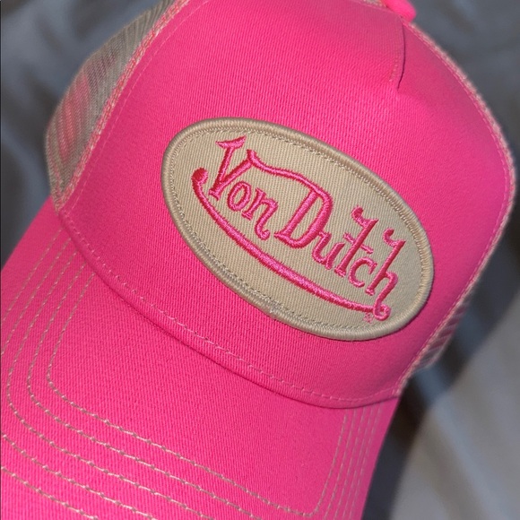 VON DUTCH VIBRANT PINK CLASSIC TRUCKER HAT - BRAND NEW & UNWORN 🩷 - Picture 10 of 10